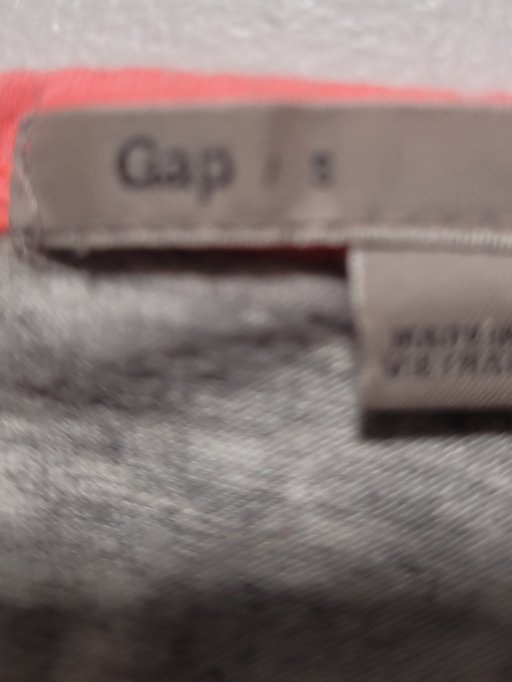 GAP Heather Gray Long-Sleeve Tee with Coral Trim - Picture 2 of 3
